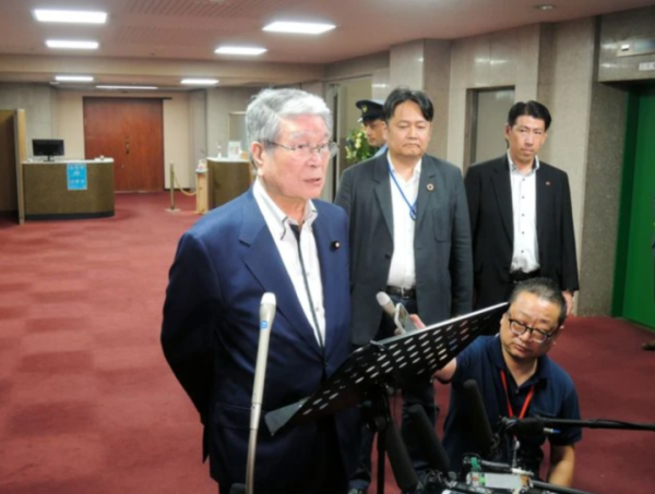 亿海配资 被岸田要求为“核污染水”称呼道歉，日本农相照做，但否认辞职